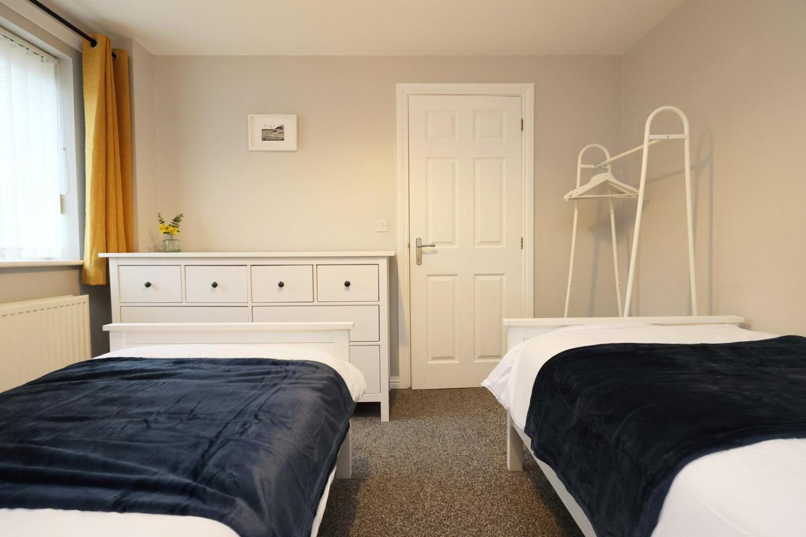 Appartement Relaxing 2-Bed Coastal Escape In Port Talbot Extérieur photo