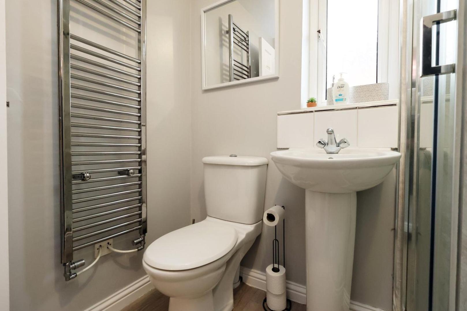 Appartement Relaxing 2-Bed Coastal Escape In Port Talbot Extérieur photo