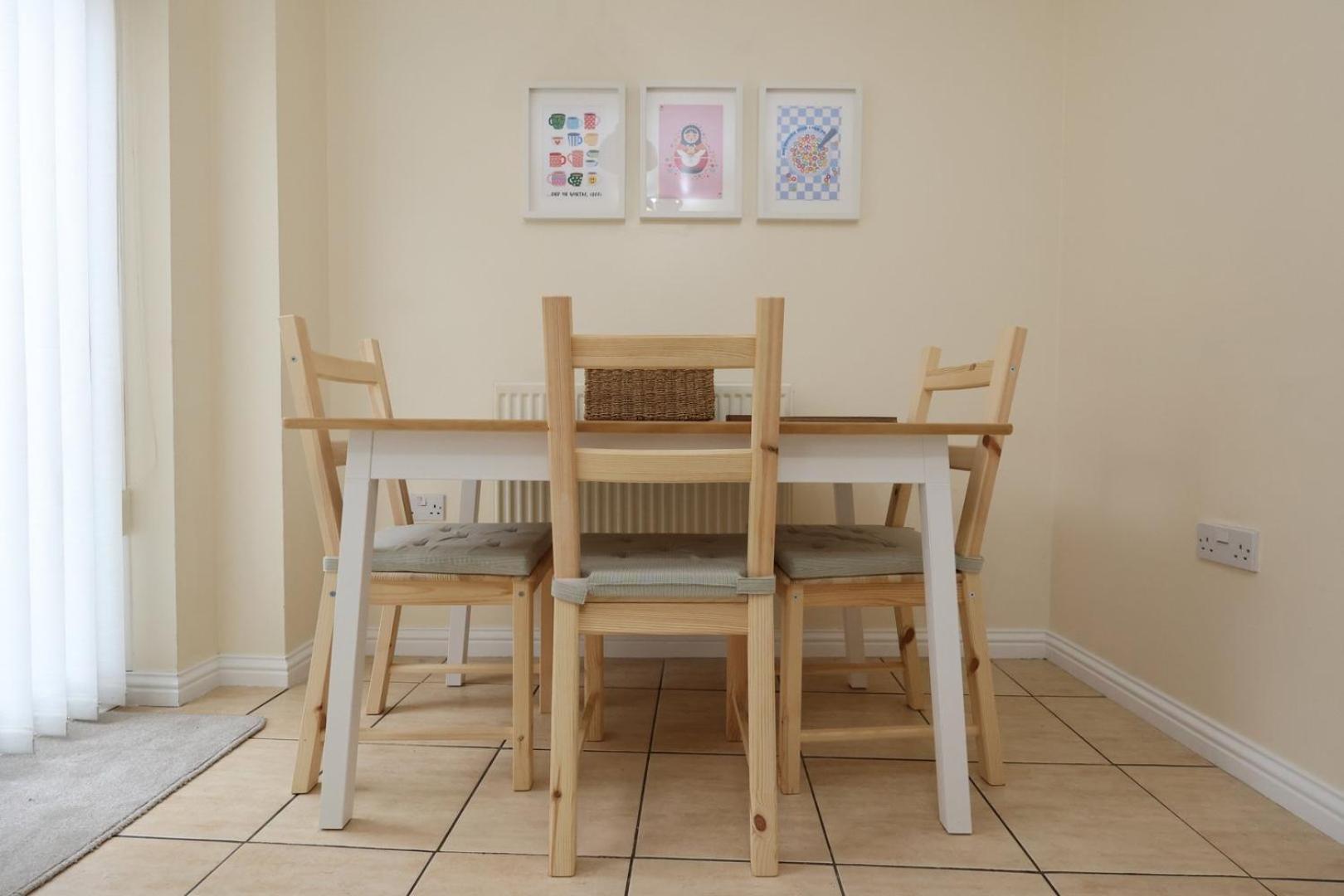 Appartement Relaxing 2-Bed Coastal Escape In Port Talbot Extérieur photo